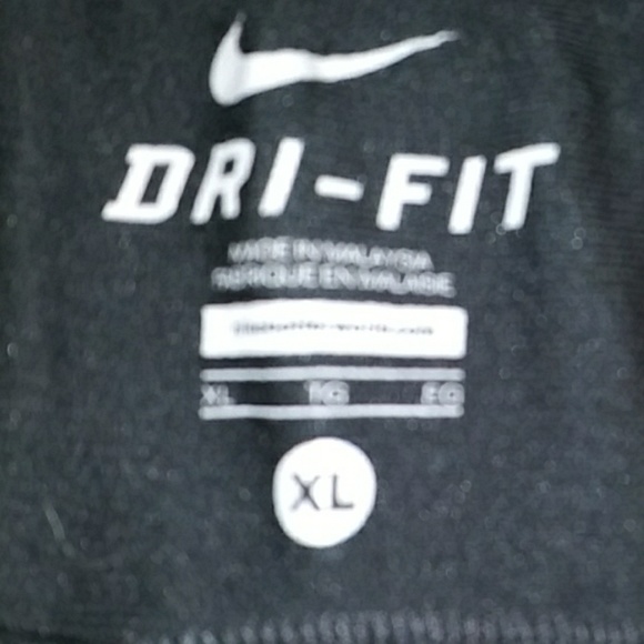 Nike - Picture 2 of 3